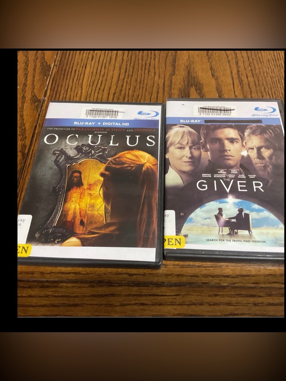 Blu-ray Movie Bundle: Oculus & The Giver horror
